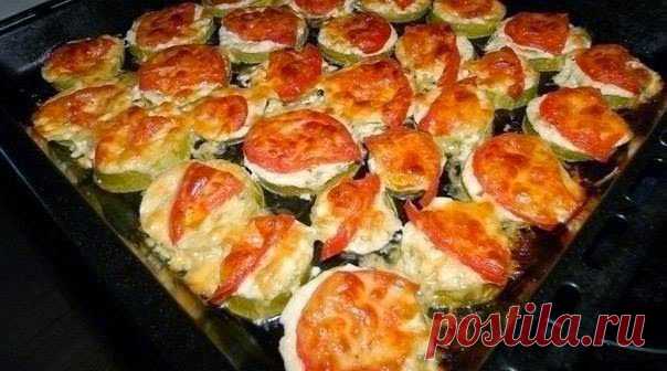 Шеф повар фейсбук: Кабачки с помидорами и сыром