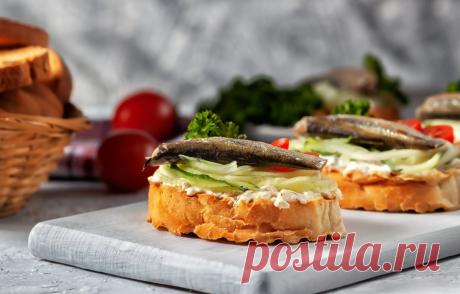 Бутерброды со шпротами по-новому, которые не стыдно подать на праздничный стол - Калейдоскоп событий