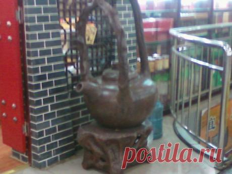 маленький чайник в чайной лавке