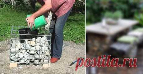 (1) Facebook