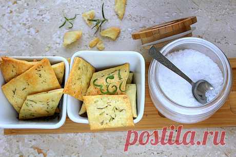 Постные крекеры с розмарином: пошаговый рецепт с фото | Меню недели Как приготовить Постные крекеры с розмарином? Пошаговые фото, калорийность блюда.
