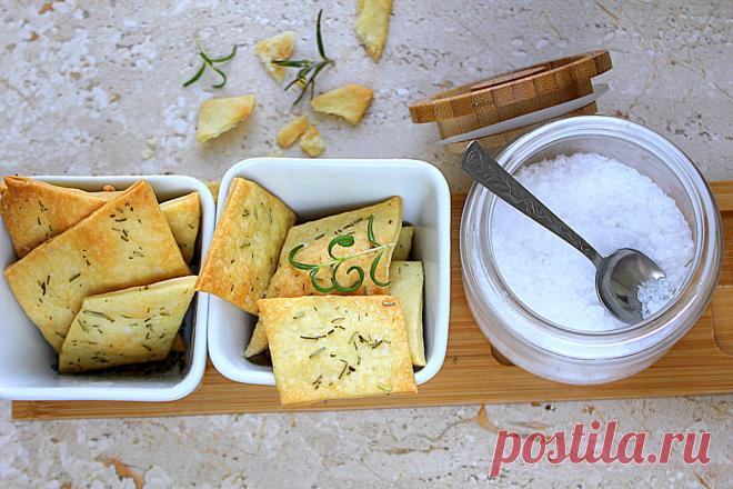 Постные крекеры с розмарином: пошаговый рецепт с фото | Меню недели Как приготовить Постные крекеры с розмарином? Пошаговые фото, калорийность блюда.