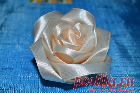 Роза из атласной ленты, для свадебной корзинки.   Мастера hand-made