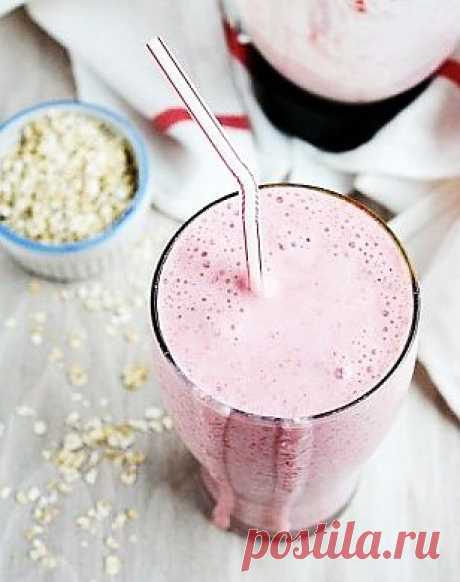 Крем из овсянки с клубникой.