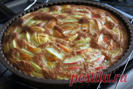 Шарлотка с творогом - простой и вкусный рецепт осеннего меню