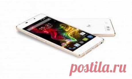 США и Россия: битва iPhone 6 и YotaPhone 2 / Hi-Tech.Mail.Ru
