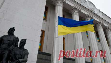 В Раде не смогли собрать подписи для II чтения закона о запрете УПЦ. Депутаты Верховной рады Украины не смогли собрать достаточного количества подписей для вынесения на рассмотрение во II чтении законопроекта о запрете Украинской православной церкви (УПЦ). Об этом в своем Telegram-канале сообщила ...