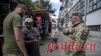 Омбудсмен Решетилова призвала убрать сотрудников ТЦК с улиц Украины. Уполномоченная по вопросам защиты прав военнослужащих на Украине Ольга Решетилова призвала убрать сотрудников ТЦК с улиц. Читать далее