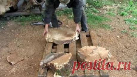 Table wood and crystals. Стол из дерева и хрусталя