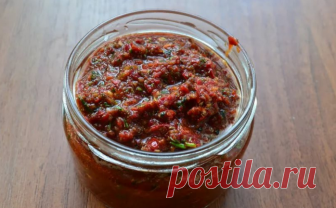 Лучшие рецепты аджики Ну какое застолье без этой вкуснятины! Лучшие рецепты аджики на любой вкус - вот чем делюсь с вами сегодня! АДЖИКА-15 кг помидоров, 1 кг сладкого перца, 16 штук горького перца, 300 г чеснока, 0,5 кг хрена, 1 стак...