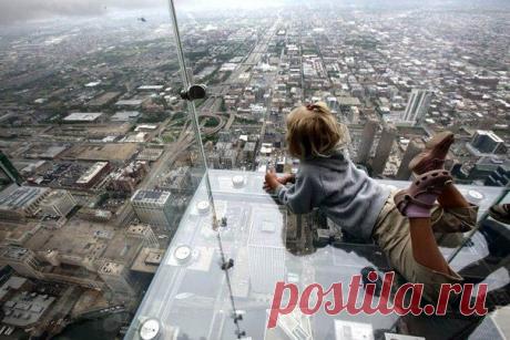 Балкон на 103 этаже в Чикаго, США. | WorldCity