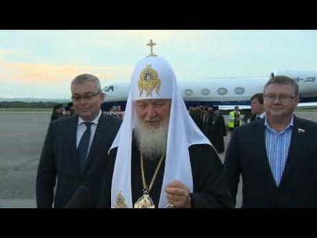 Патриарх НЕ ЗНАЕТ в какой город он прилетел - Кирилл на Сахалине - YouTube