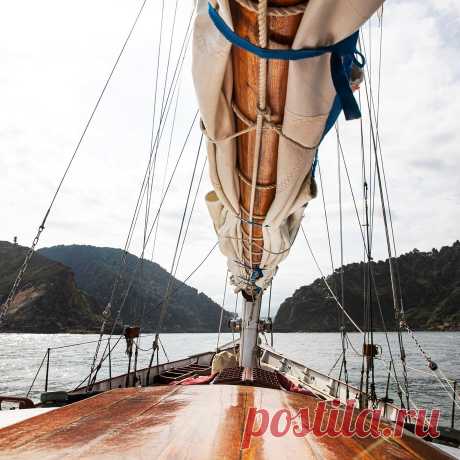 ⚓ Школа, где обучение превращается в захватывающее приключение
⛵ Опытные инструктора 🤩 Индивидуальный подход 💖 Приятные цены
💬 По всем интересующим вопросам 📧 info@sailskill.com 📞 +382 688 77656