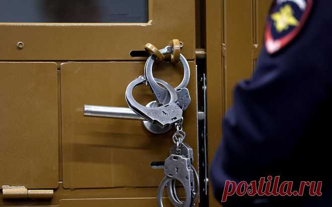 Экс-менеджера НИИ арестовали за вымогательство «с помощью сибирской язвы». Бывшего заместителя директора Российского НИИ комплексного использования и охраны водных ресурсов (ФГБУ «РосНИИВХ») Константина Кочнева 23 июня Ленинский районный суд Екатеринбурга арестовал по делу о вымогательстве в особо крупном размере.