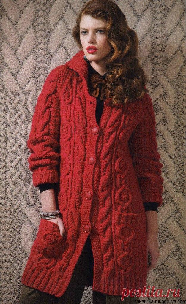 Пальто объемной вязкой спицами Пальто объемной вязкой спицами. Пальто спицами с рельефными узорами.