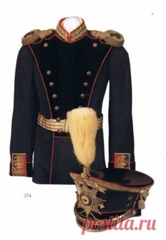 Мундир офицера Лейб-Гвардии сапёрного  / Историческая справка