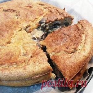 Пирог с грибами, луком и сыром