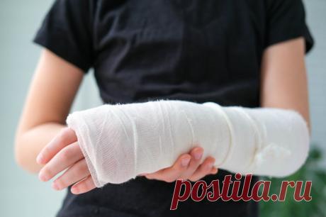 Рисковое лето. Советы травматолога, как сохранить здоровье в жаркий сезон. Лето может быть опасным, говорят травматологи. Какие летние неприятности могут привести к травмам и как их предупредить, aif.ru рассказал травматолог-ортопед.