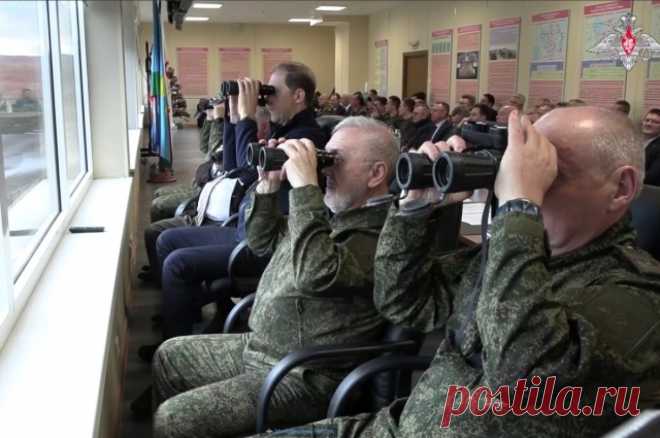 Мантуров под Новороссийском ознакомился со средствами борьбы с БПЛА. В Краснодарском крае прошло выездное заседание совета технополиса «Эра».