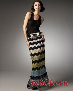 Юбка крючком. Схема и описание здесь http://labhousehold.com/crochet-skirt-16.html