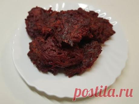 Не знала, что свекольные котлеты - это вкусно. Попробовала этот рецепт, и мне понравилось