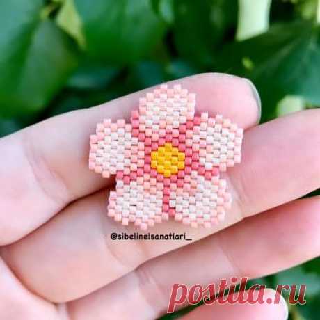 ✨Sipariş için &gt;&gt; DM 💝🙏

Pattern : @sibelinelsanatlari_
Tasarım: @sibelinelsanatlari_
Desenlerimi @sibelinelsanatlari_  etiketleyerek kullanabilirsiniz.
You can use my desingns by tagging @sibelinelsanatlari_ 

.
.
.
#sibelinelsanatlari
#design #designer #miyukiboncuk #art  #craft #miyuki #handmade #miyukibeads #miyukidesign #miyukidelica #delica #peyote #tuglateknigi #miyukibracelet #miyukiwork #jewerly #handmadejewerly #beadweaving #miyukiaddict #keşfet  #kolye #bilekl...