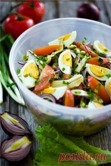 Салат Нисуаз(Niçoise) Блаженство! Это действительно нереально вкусно!Покажу вам Нисуаз нашего любимого "сказочника" Ги Жедда, так, наверное, правильно будет. Пусть идет как классический, ему я точно верю.А это уже цитирую ...