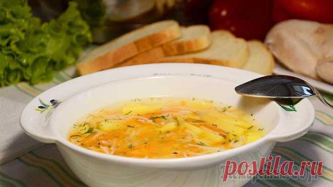 Легкий куриный суп (без зажарки). Очень вкусно и полезно! Всем привет! Сегодня я готовлю лёгкий куриный супчик. Очень часто хочется чего-то легкого, полезного и сытного. И тут приходит на помощь куриный суп, который требует совсем немного времени для пригото...