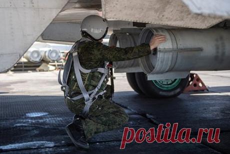 На Украине рассказали о не имеющих противодействия российских бомбах. На Украине пожаловались на не имеющие противодействие российские бомбы. Об этом пишет Financial Times (FT) со ссылкой на источник, близкий к Минобороны страны. По данным издания, речь идет об управляемых планирующих авиабомбах. В Киеве уточнили, что у ВСУ «практически нет контрмер» против такого оружия.