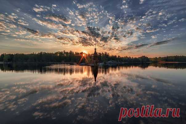 Храм апостола Андрея Первозванного на реке Вуокса. Автор фото – olegdanilhenko: nat-geo.ru/community/user/186326 Погожего воскресного дня!