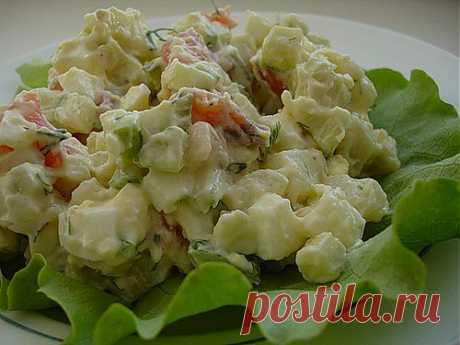 Салат с куриным мясом и грибами