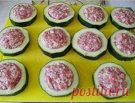 Кабачки с мясом в кляре.
 Просто, сытно, полезно и вкусно. Попробуйте!