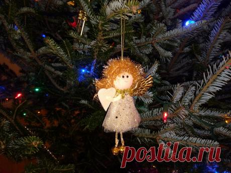 Елочные Украшения Своими Руками, Как Сделать Новогодние Шары из Фетра, Бумаги, Бижутерии и Ленточек, Рождественское Дерево из Подручных Материалов