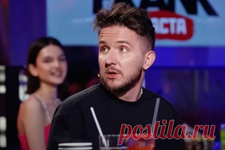 Популярный российский блогер раскрыл гонорары пятилетней дочери. Известный российский блогер Денис Кукояка рассказал в шоу «Вопрос ребром», что его дочь Василиса получает за съемки видео необычный гонорар. «Она получает зарплату в игрушках и сладком. Мы недавно зашли в &quot;Детский мир&quot; и дали ей полный карт-бланш (…) На 30 тысяч вышел чек», — сказал блогер.