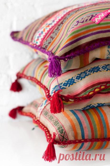 Peruvan Pllows Patna For The Home Pnterest Magenta Pillows Peruvan Pllows  Patna  For The Home  Pnterest. Having a tiny pillow, it can not indicate you discount the observable aesthetic that is cosmetic. Deciding upon a pillow sheet and pillowcases which can be paired with all the colours of these walls will make your pillow seems more attractive. This peruvian flowers is l...