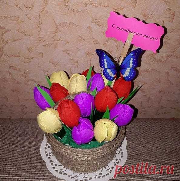 Букет тюльпанов из одноразовых ложек