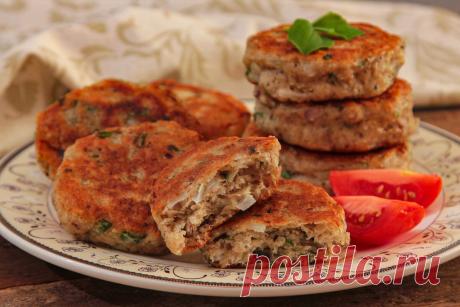 Банка рыбных консервов и 15 минут на готовку: рассказываю, как я готовлю вкусные рыбные оладьи | Я Готовлю... | Яндекс Дзен