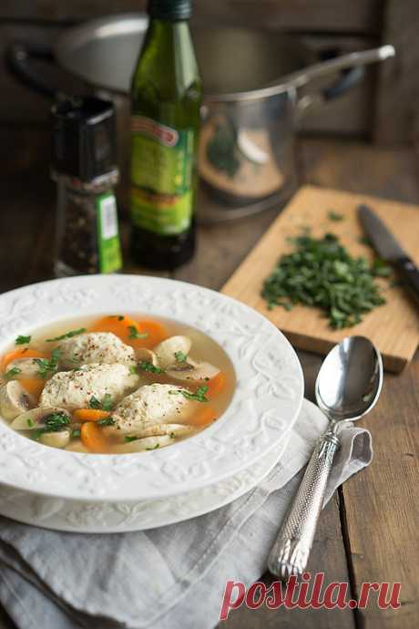 Куриный суп с кнелями — просто и потрясающе вкусно!