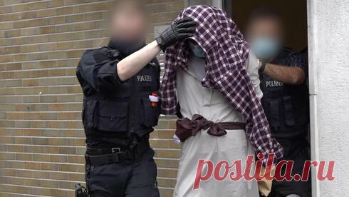 В Германии готовили взрыв в синагоге на Йом-Кипур: задержаны четверо Среди задержанных 16-летний гражданин Сирии. Информацию о подготовке нападения спецслужбам ФРГ передала 