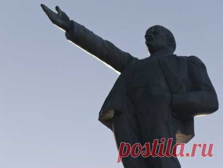 Как Ленин и Ко делили квартиры и деликатесы, создавая равенство и братство Творцы&nbsp; Октябрьской революции не питали иллюзий на тему всеобщего благоденствия и социальной справедливости. С первых же месяцев...