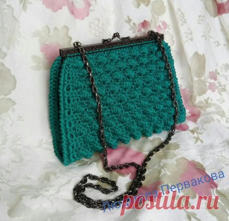 Сумочка вязаная ручной работы