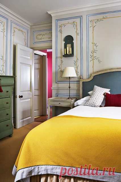 Spare Bedroom - Charlotte Crosland | Real Homes (houseandgarden.co.uk)