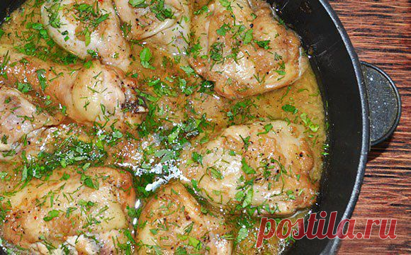 КУРИЦА В ЛУКОВОМ СОУСЕ