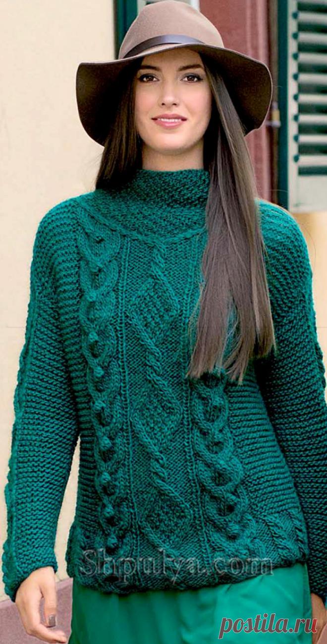 Изумрудный пуловер с узором из кос, вязаный спицами - SHPULYA.com