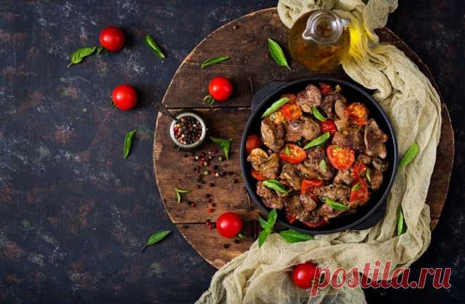 Вкусно и недорого: топ-5 простых блюд из куриной печени Куриную печень многие хозяйки незаслуженно обходят стороной, наивно полагая, что ее приготовление требует особой подготовки, а результат семью не порадует. А зря! В отличие от говяжьей, с которой дейс…