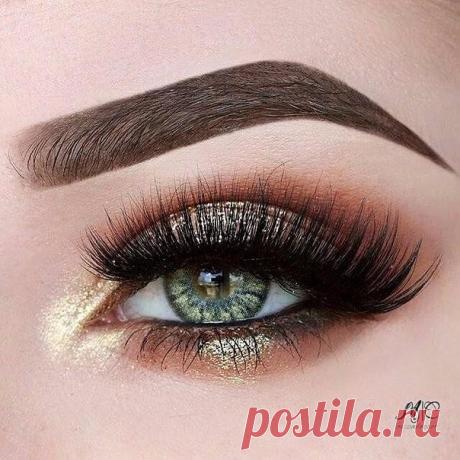 Золотой макияж