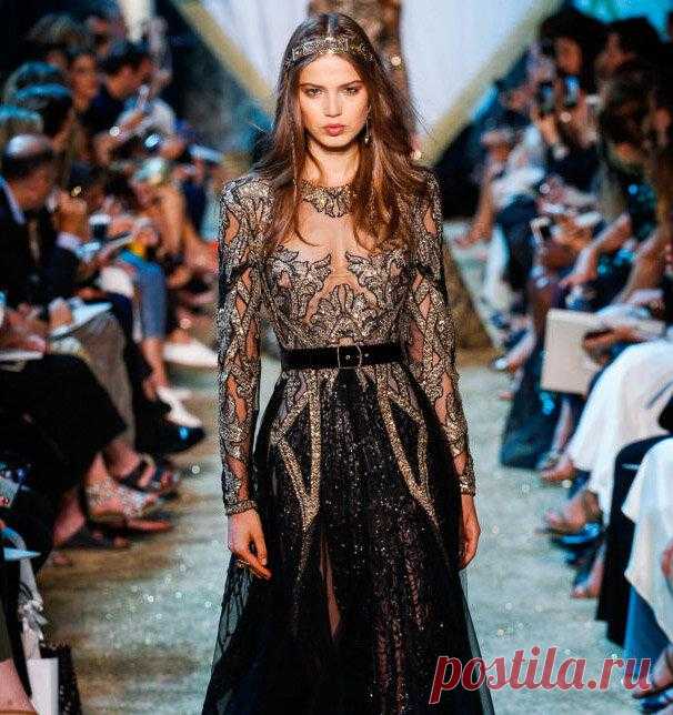 Эли Сааб – дизайнер, о платьях которого мечтают
Бренд Elie Saab можно назвать молодым, если сравнивать его с другими известными модными домами, но он уже обрел свою славу. Кто-то восхищается Эли Саабом и называет его гением, другие недовольны то выбором ткани, то излишним декором, а он продолжает создавать свои коллекции, поражающие утонченностью и красотой. Давайте разбираться, что же такого...
Читай пост далее на сайте. Жми ⏫ссылку выше