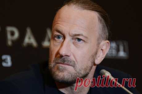 «МК»: кинооператор и актер Максим Осадчий госпитализирован в Москве. Осадчий находится в НИИ скорой помощи им. Склифосовского.