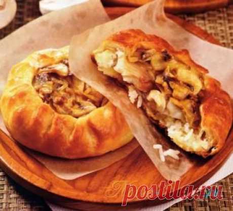 Рецепт как приготовить вкусные Слоёные пирожки с рыбой, грибами и рисом