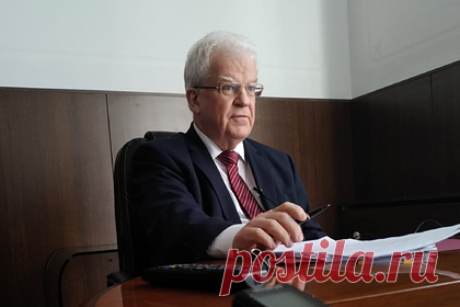 В МИД России сочли введение нового пакета санкций болезненным для ЕС. Все разговоры Европейского союза (ЕС) о новом пакете санкций являются гипотетическими, так как могут нанеси европейским странам больше урона, чем предыдущие. Об этом заявил постпред России при ЕС Владимир Чижов. Дипломат счел введение нового пакета ограничений болезненным для Евросоюза.